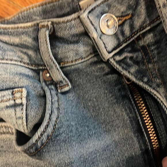We The Free Women’s 28 High Rise Slim Frayed cropped Jeans - Picture 7 of 13